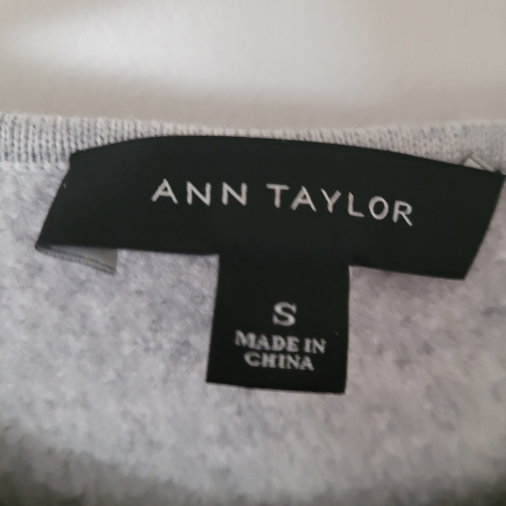 Sweater - Picture 3 of 3